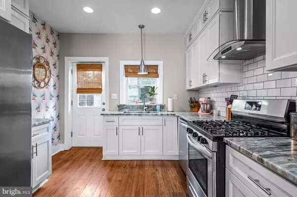 2527 S CHADWICK ST, Philadelphia, PA 19145