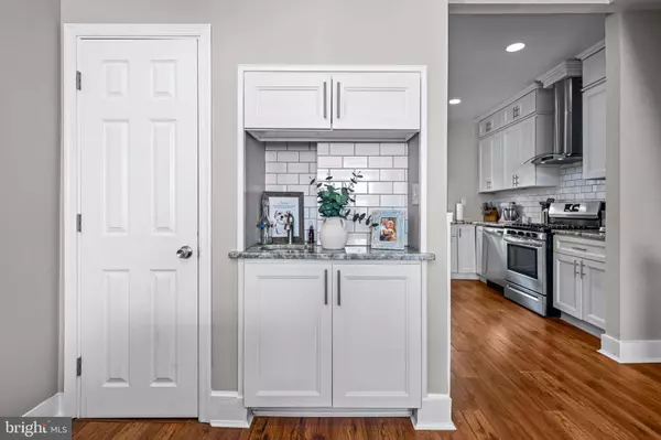 2527 S CHADWICK ST, Philadelphia, PA 19145