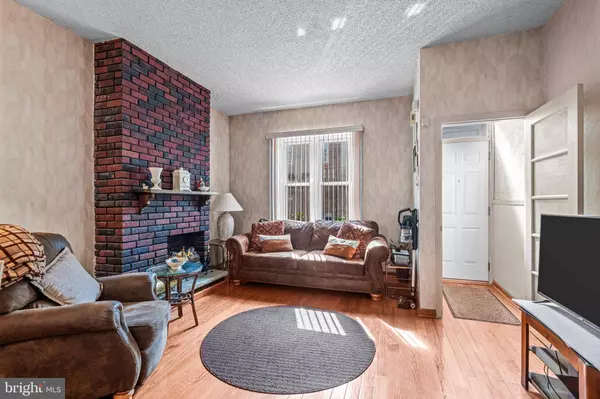 2529 S CHADWICK ST, Philadelphia, PA 19145