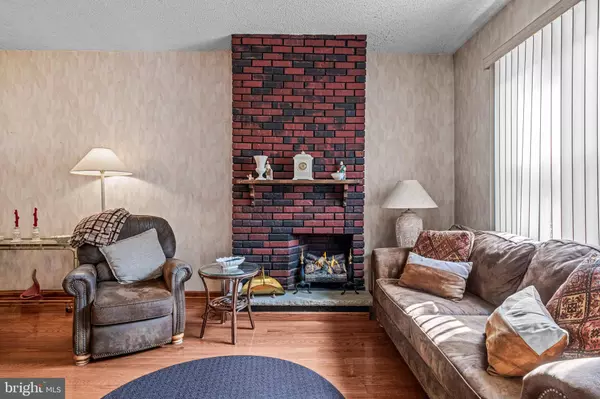 2529 S CHADWICK ST, Philadelphia, PA 19145