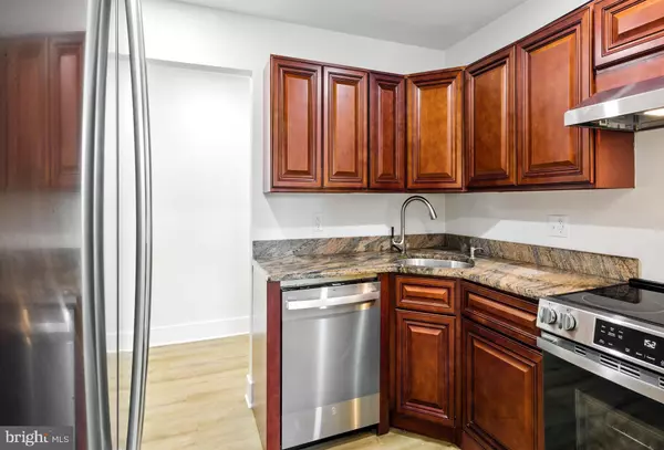 9 ROBERT MORRIS BLDG, Turnersville, NJ 08012