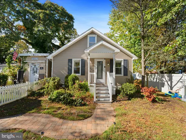 303 GARDEN TER, Somers Point, NJ 08244