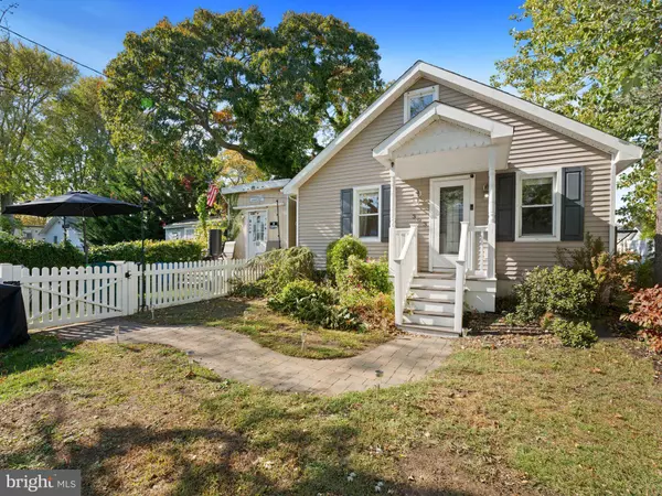 303 GARDEN TER, Somers Point, NJ 08244