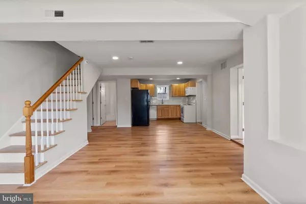 3301 SOLLERS POINT RD, Baltimore, MD 21222