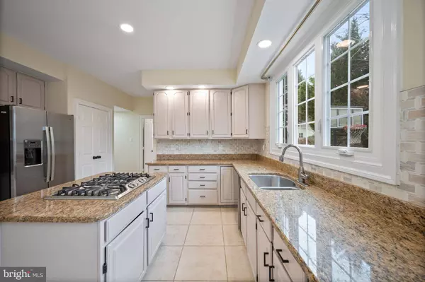 1324 PLEASANT MEADOW RD, Crofton, MD 21114