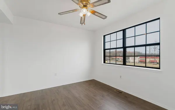 21 HOLLAND HILL CT, Catonsville, MD 21228