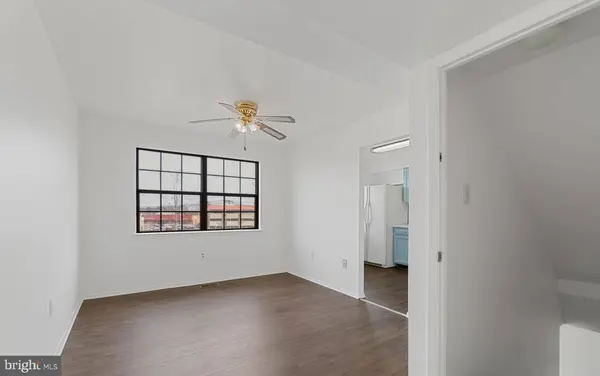 21 HOLLAND HILL CT, Catonsville, MD 21228