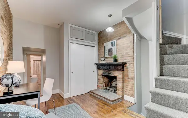 825 S CHARLES ST, Baltimore, MD 21230