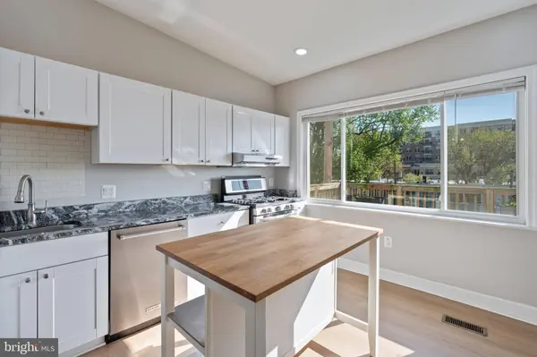 3819 ROLAND AVE, Baltimore, MD 21211