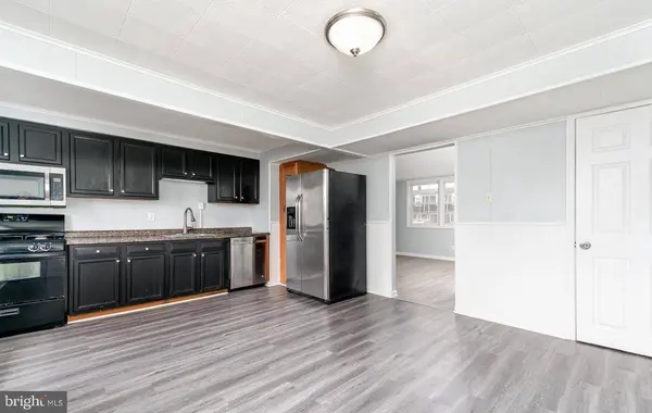 2020 DINEEN DR, Dundalk, MD 21222