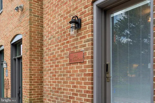 124 W MONTGOMERY ST, Baltimore, MD 21230