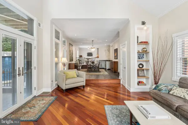 124 W MONTGOMERY ST, Baltimore, MD 21230