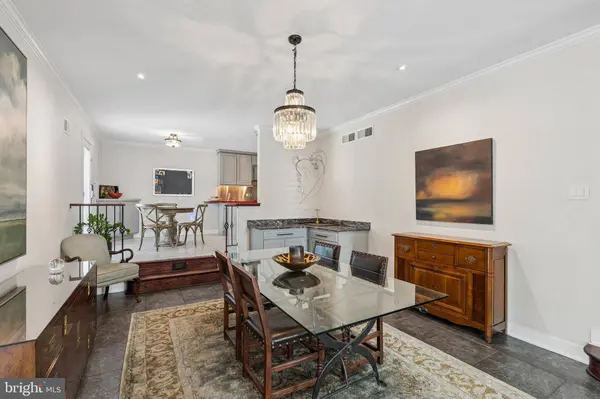 124 W MONTGOMERY ST, Baltimore, MD 21230
