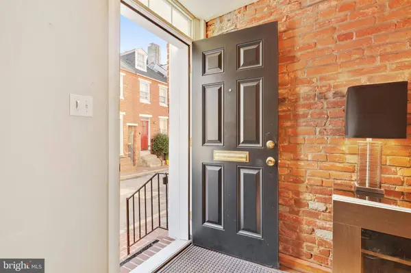 24 E HAMBURG ST, Baltimore, MD 21230