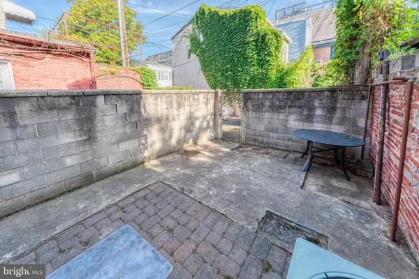 1818 BANK ST, Baltimore, MD 21231