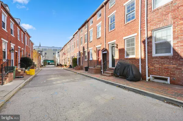 24 E HAMBURG ST, Baltimore, MD 21230