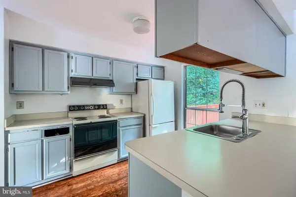 8 LAMBETH BRIDGE CT, Lutherville Timonium, MD 21093
