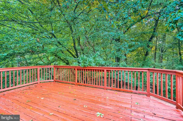 8 LAMBETH BRIDGE CT, Lutherville Timonium, MD 21093