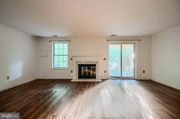 8 LAMBETH BRIDGE CT, Lutherville Timonium, MD 21093