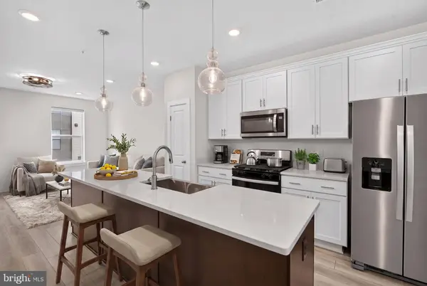 112 GLASS LN, Baltimore, MD 21230