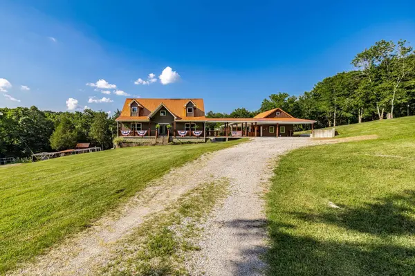 548 Horseshoe Bend Ln, Elmwood, TN 38560