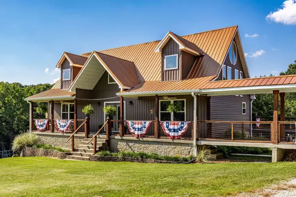 548 Horseshoe Bend Ln, Elmwood, TN 38560