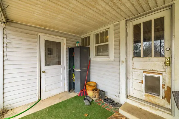 302 Edgewood St, Lafayette, TN 37083