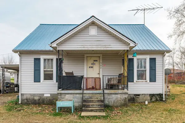 302 Edgewood St, Lafayette, TN 37083