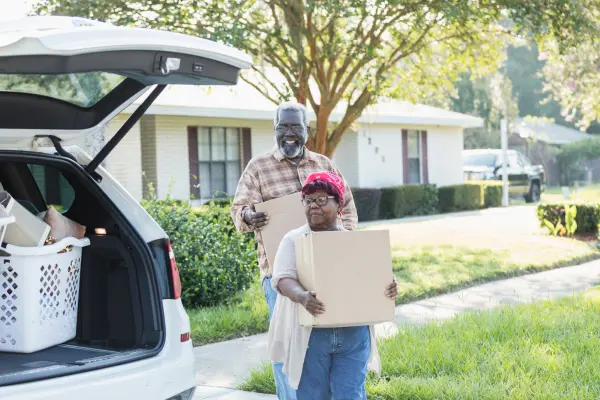 Decluttering: Before the Move or After?