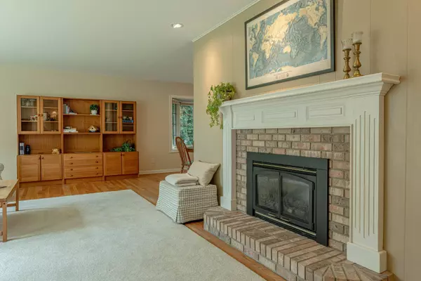 605 Panther Trail, Monona, WI 53716