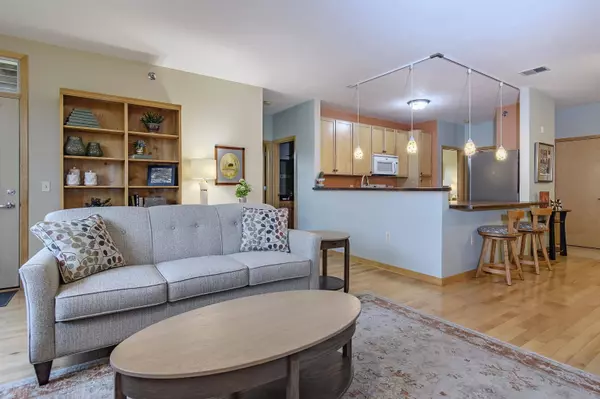 201 E Lane Street #202, Sun Prairie, WI 53590