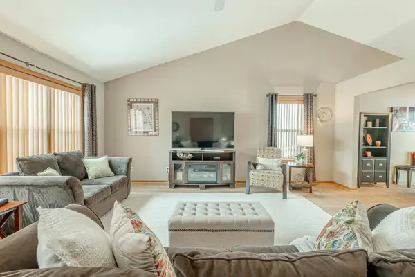 3281 Edmonton Drive, Sun Prairie, WI 53590