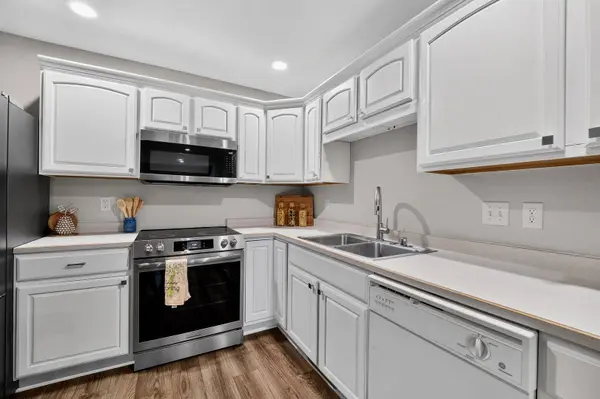 1026 Stonewood Crossing, Sun Prairie, WI 53590