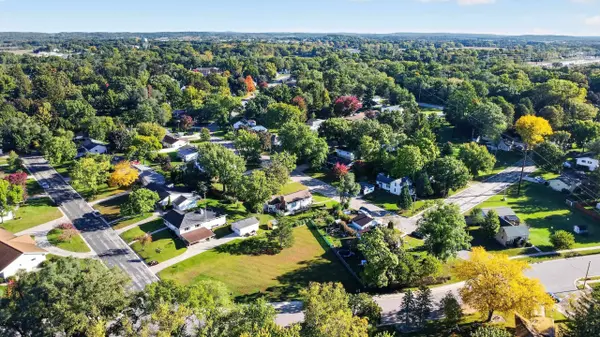 302 Bluffview Court, Portage, WI 53901