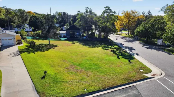 302 Bluffview Court, Portage, WI 53901