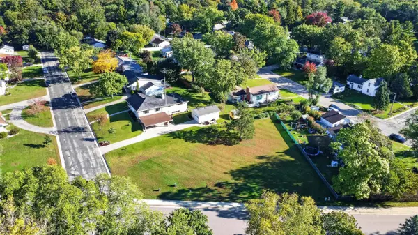 302 Bluffview Court, Portage, WI 53901