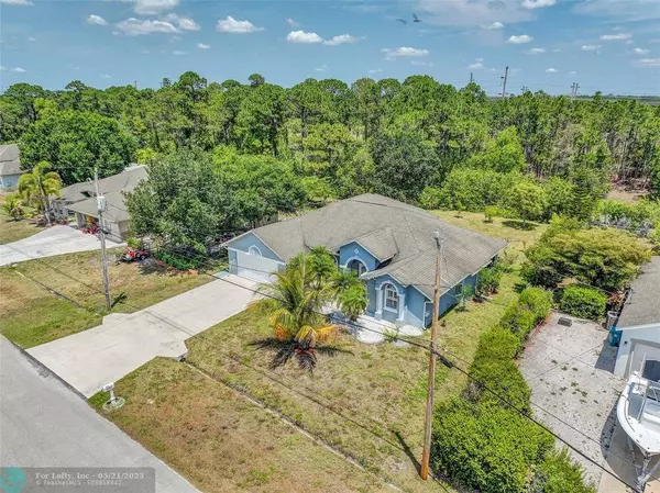 6107 NW Gause Ave, Port St Lucie, FL 34986