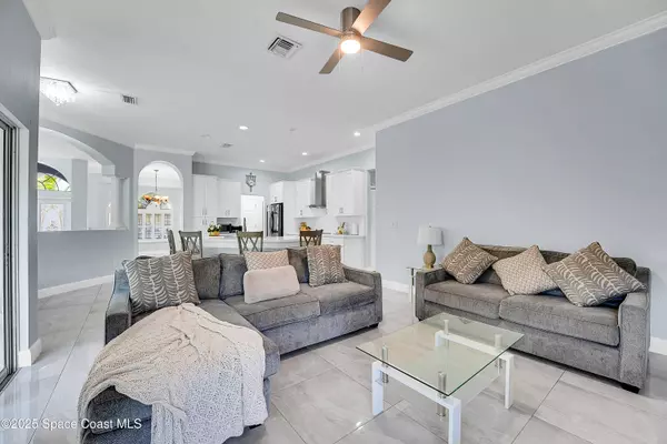 6107 NW Gause AVE, Port St. Lucie, FL 34986