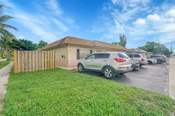 4001 NW 31st Ave, Lauderdale Lakes, FL 33309