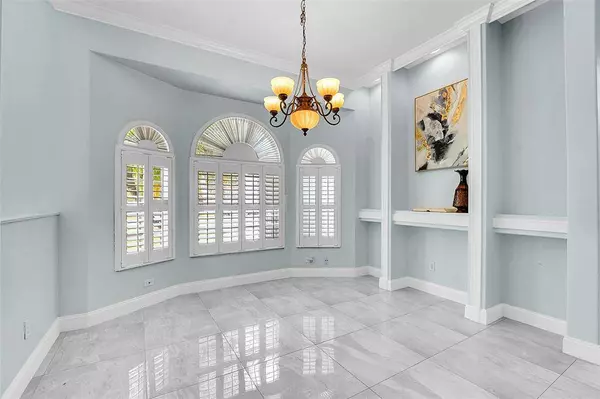 6107 NW Gause Ave, Port St Lucie, FL 34986