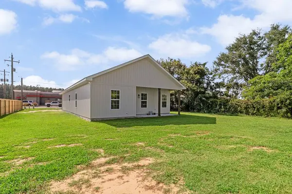 260 Central St, Baxley, GA 31513