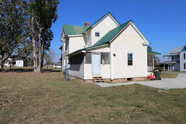 203 Church St, Mt. Vernon, GA 30445