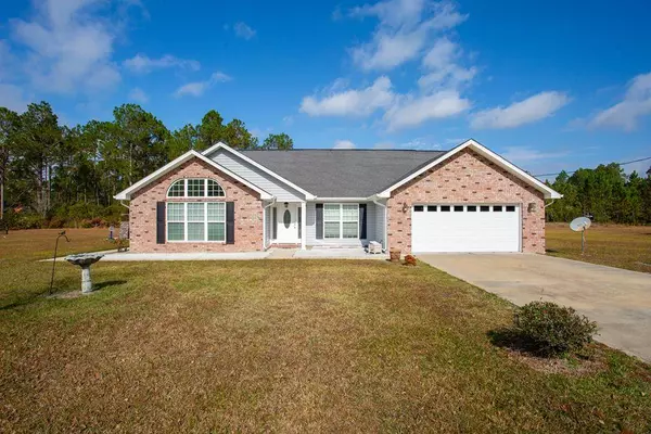99 Jennifer Ln, Baxley, GA 31513