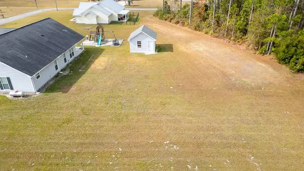 99 Jennifer Ln, Baxley, GA 31513