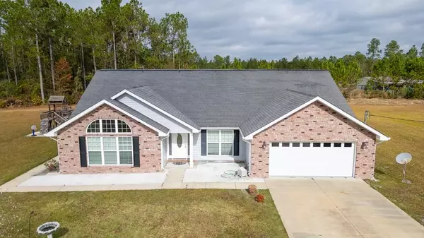 99 Jennifer Ln, Baxley, GA 31513