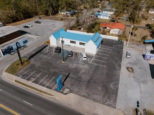 410 Parker St, Baxley, GA 31513