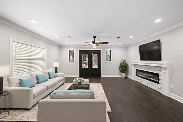 6115 Glen Lee DR, Houston, TX 77396