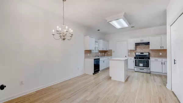 827 Forest Ivy LN, Houston, TX 77067