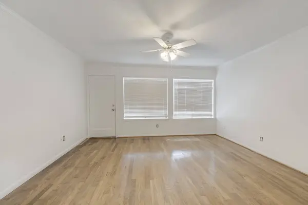 42 N Timber Top DR, The Woodlands, TX 77380