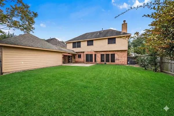 3708 Pine Tree DR, Pearland, TX 77581